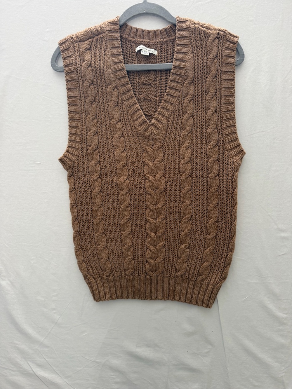 Abercrombie & Fitch Cable Knit V-Neck Vest - Brown
